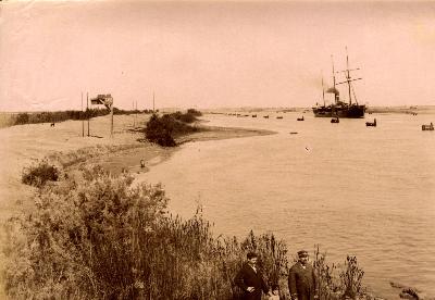 EGYPTE - Une gare le long du canal de Suez