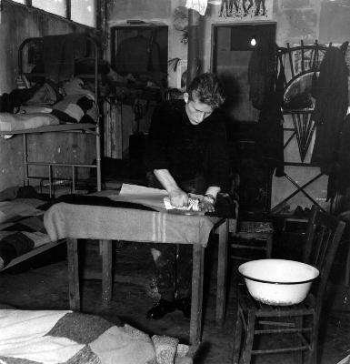 Paul ALMASY (1906-2003) - PARIS - Etudiants