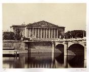 PARIS - Pont de la Concorde et Assemblée Nationale