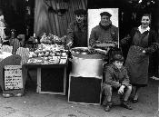 PARIS - Marrons chauds et sucreries en famille