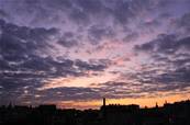 Panorama de Paris « La ville semble se dissoudre en fumée de lumière »